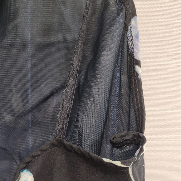 VGC/ Steppin Out Halter Dress - Picture 4 of 6